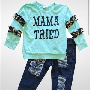 Super cute teal leopard accent top with distressed jeans